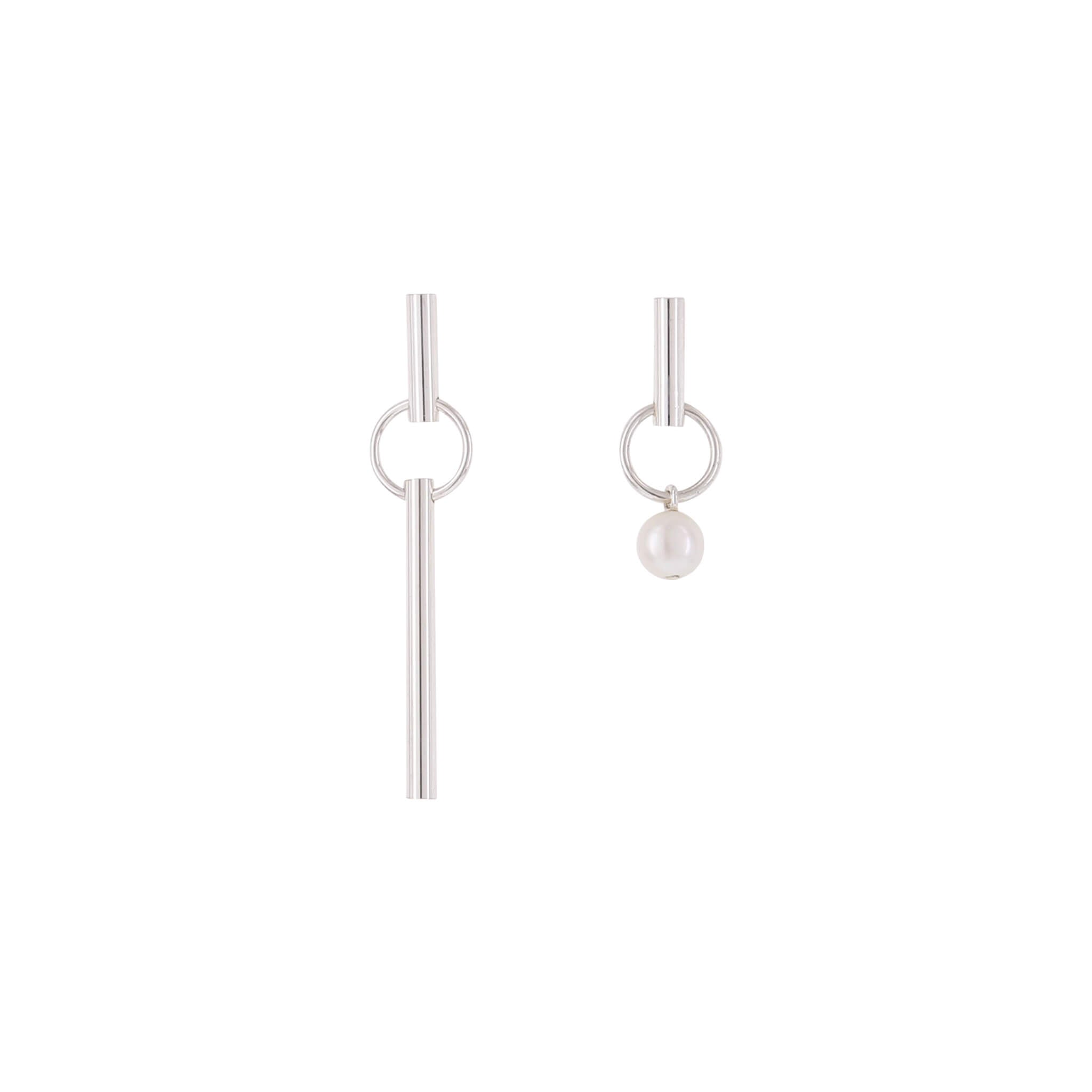 silver asymmetric pearl earrings