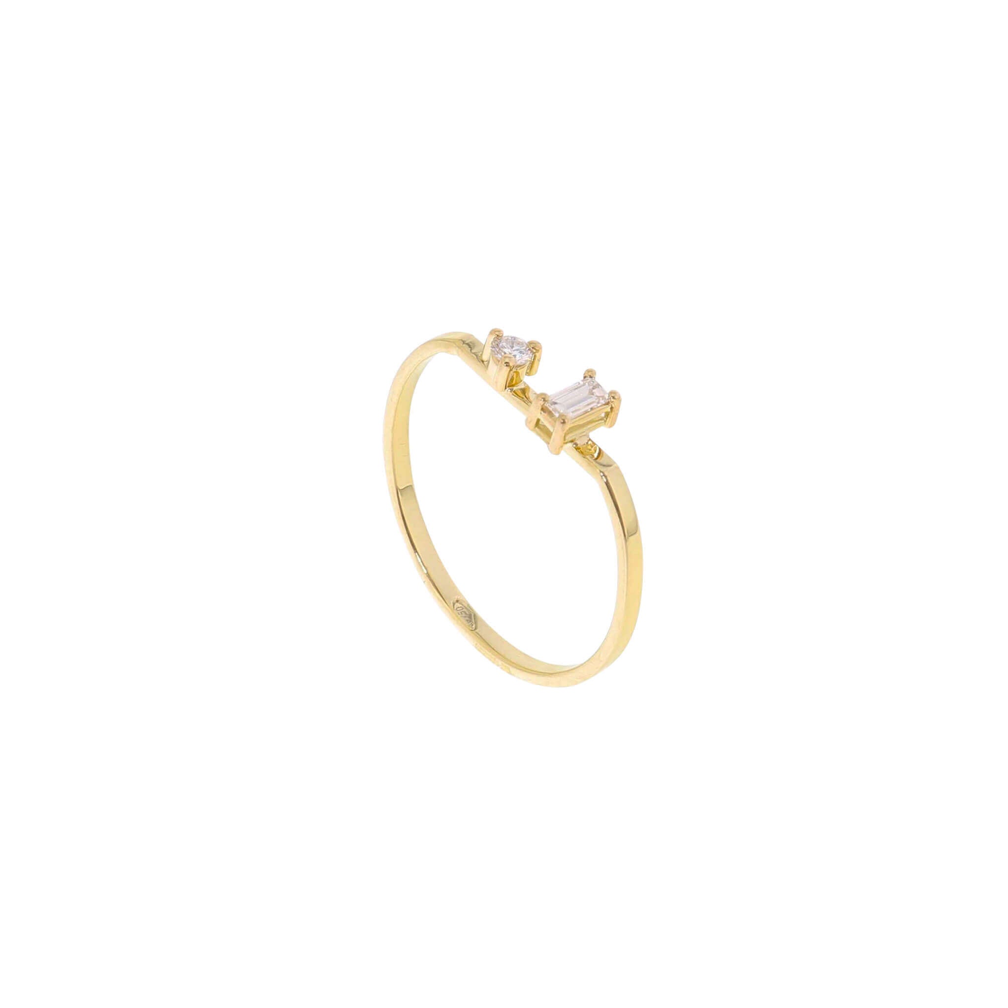 18-carat yellow gold rune ring