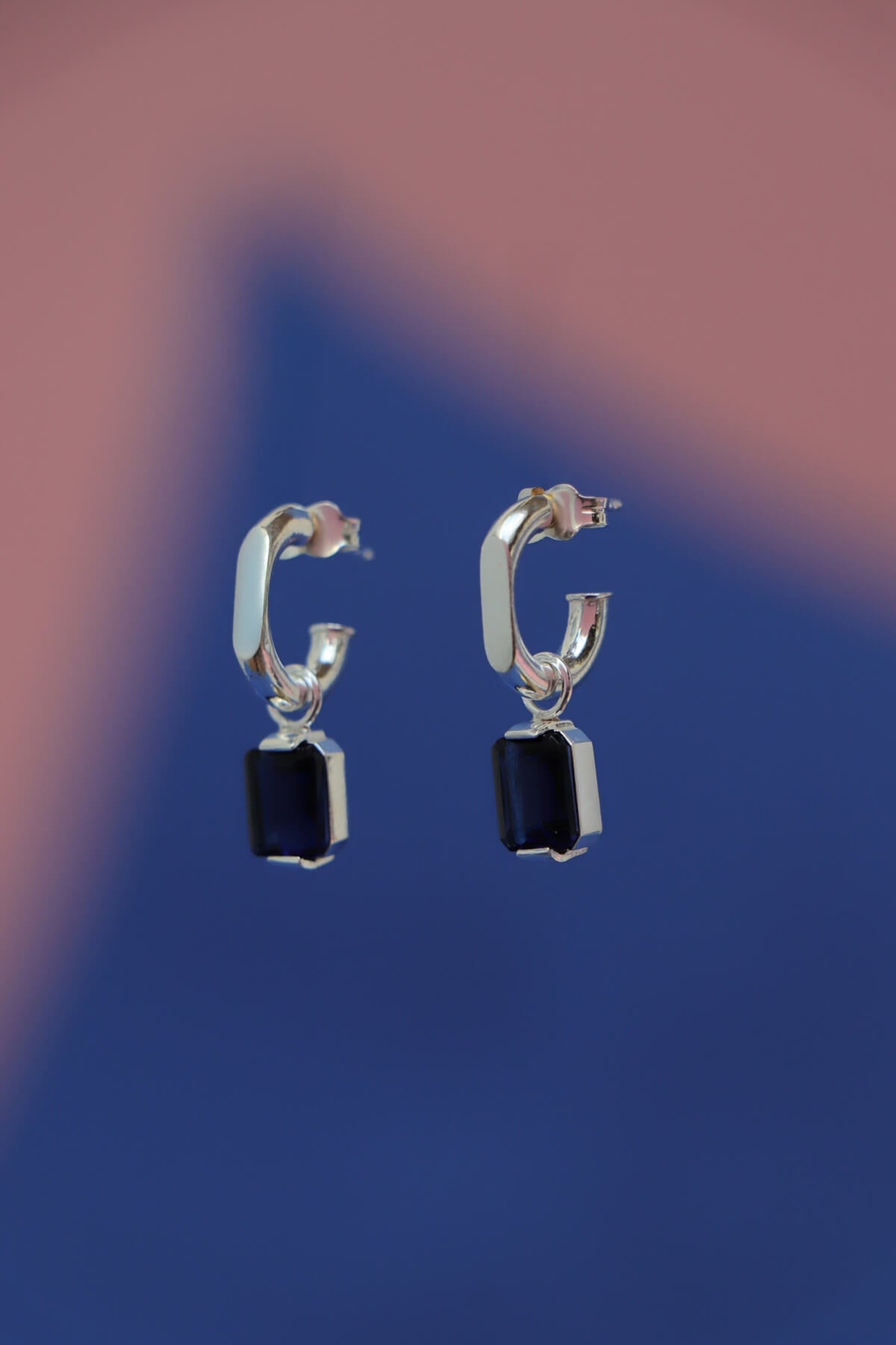 Anchor studs with cubic zirconia