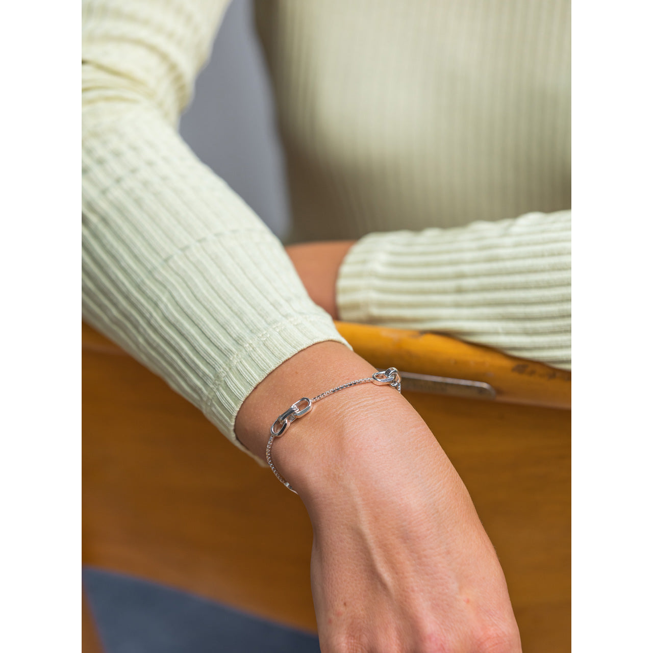 silver facet link bracelet