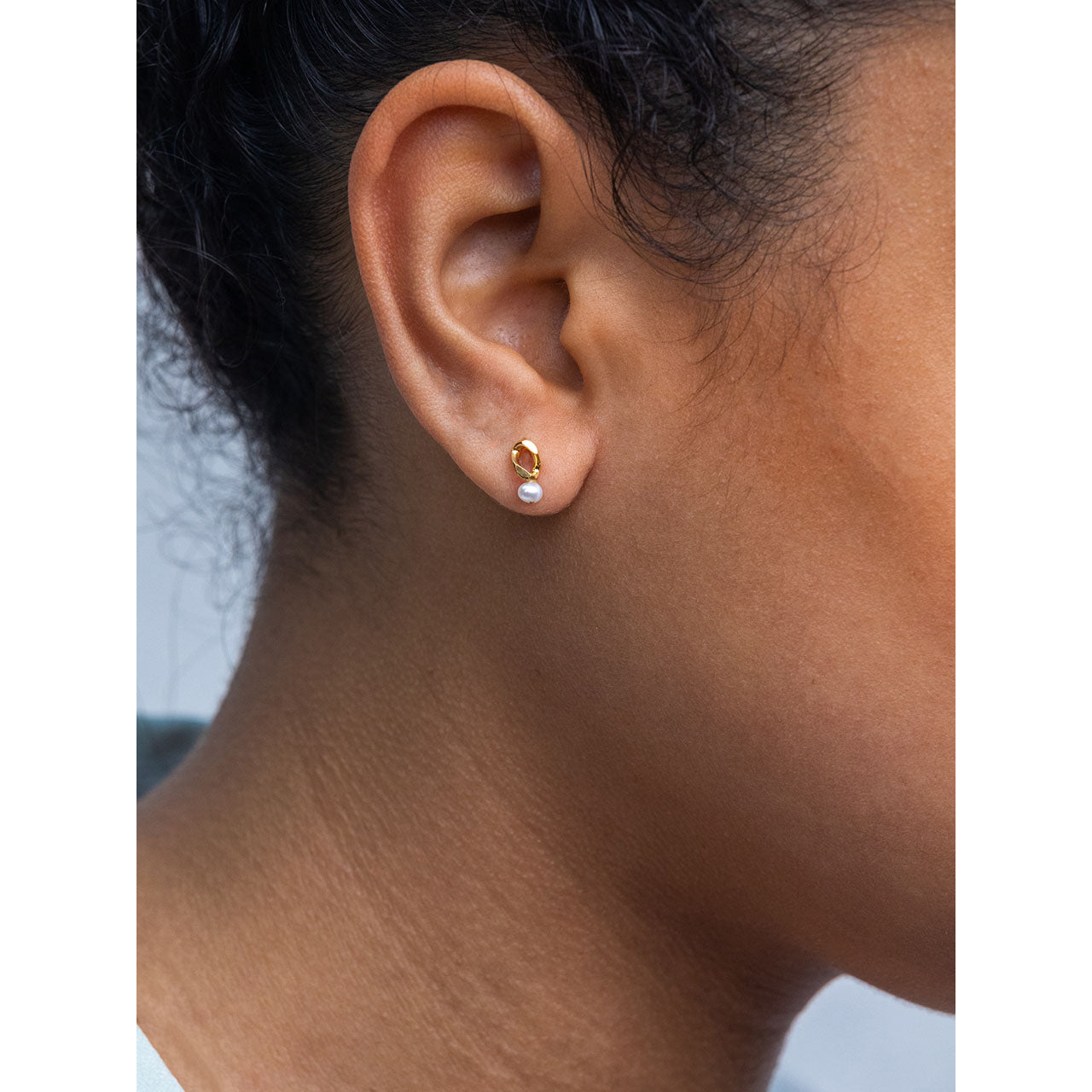 small post pearl earrings